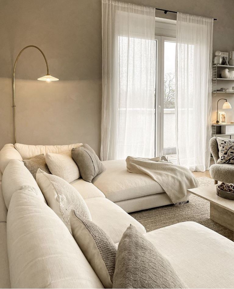 Arched Floor Lamp For Soft, Focused Light