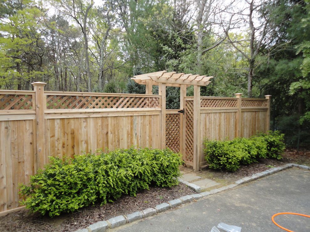 Welcome Guests with a Lattice Gate and Arbor