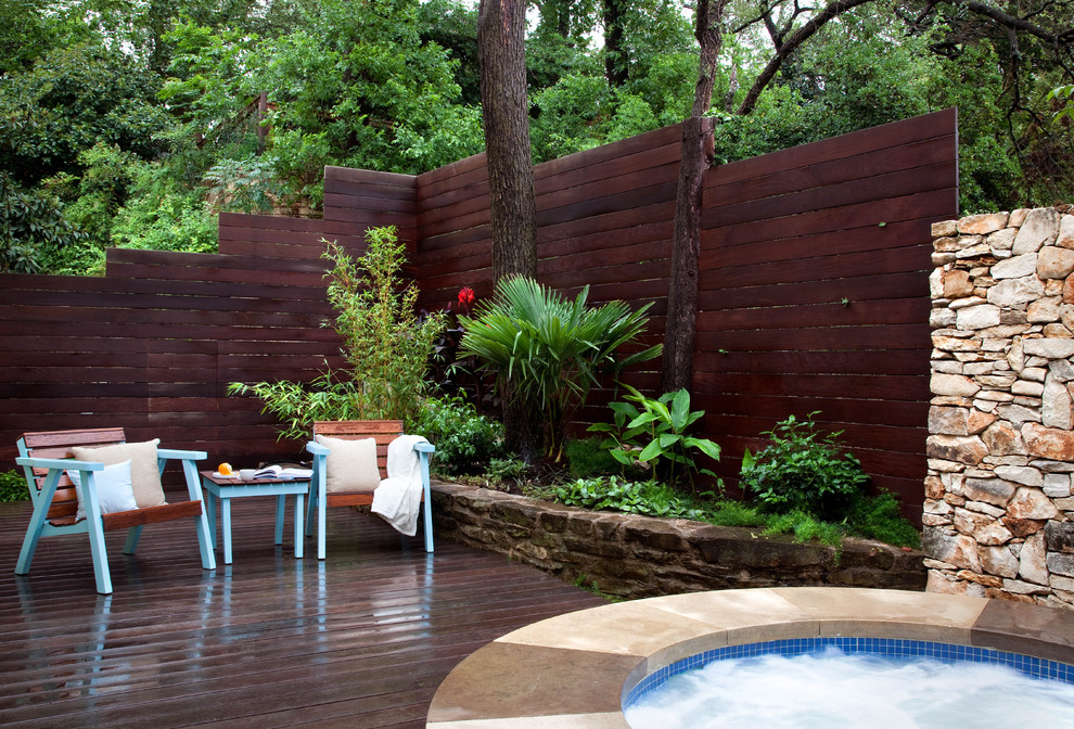 Step Up Your Privacy with Tiered Horizontal Fencing and Seating