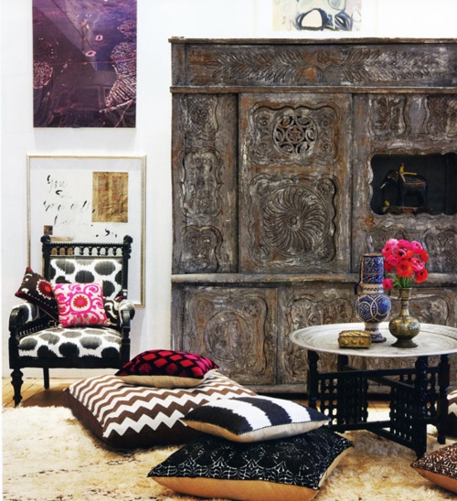 Carved Wooden Screen Adds Architectural Interest