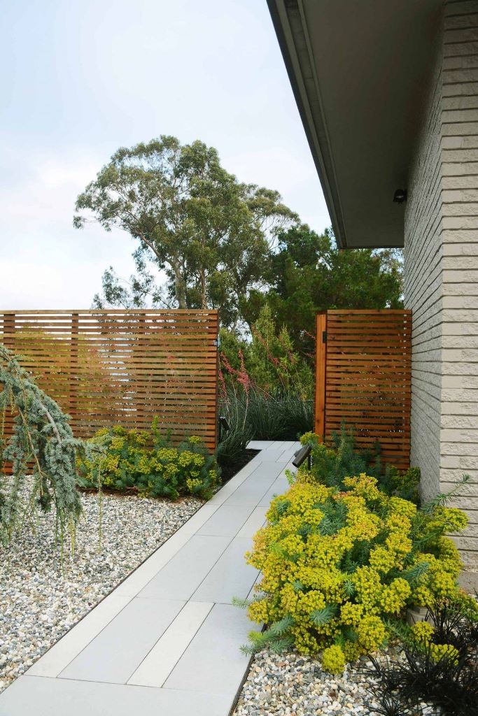 Maintain Clean Lines with a Matching Horizontal Slat Gate