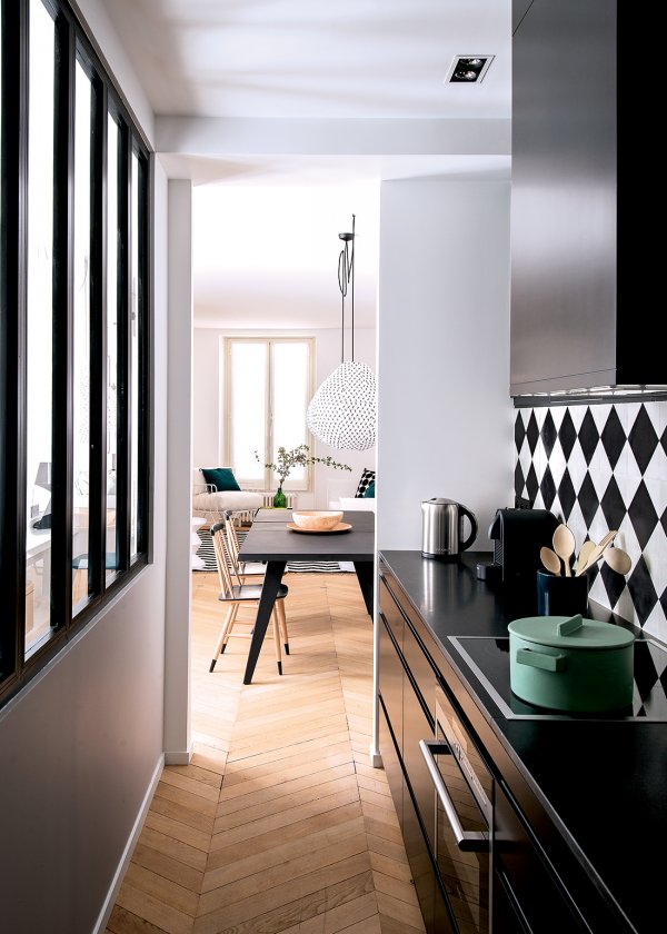 Black Diamond Tile Backsplash Adds Bold Graphic Contrast