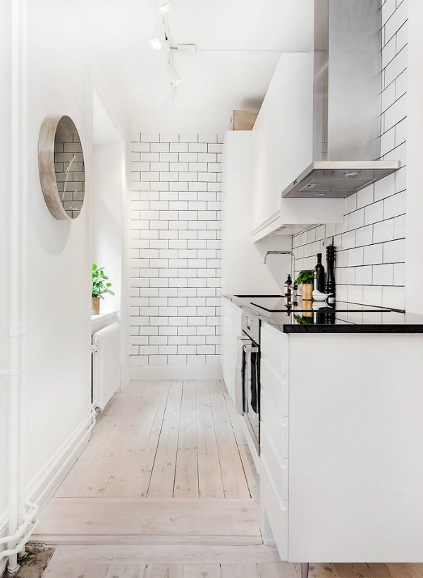 Round Metal Clock Adds a Striking Focal Point