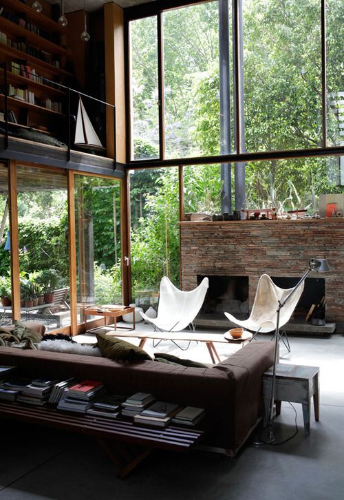 Butterfly Chairs Offer Relaxed Seating With Iconic Design