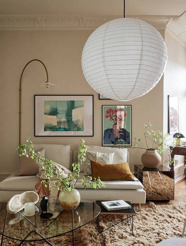 Mirrored Cube Side Table Adds Reflective Glamour